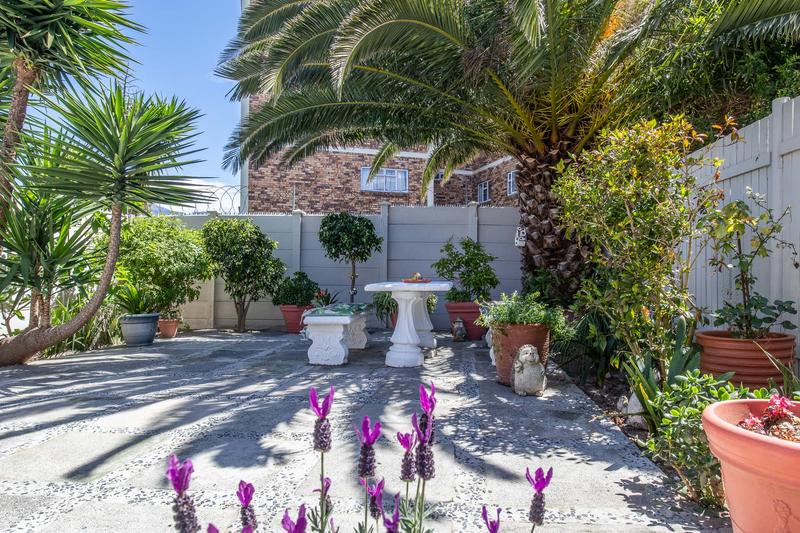 2 Bedroom Property for Sale in Plumstead Western Cape